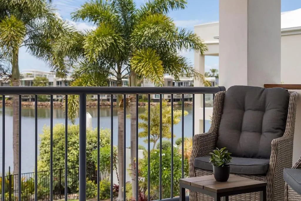 Semesterbostad Stunning Waterfront Coastal Retreat, Sleeps 13 Villa Twin Waters Australien